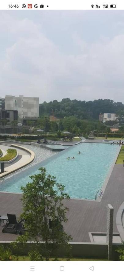 Hyve Soho - Netflix * Cyberjaya